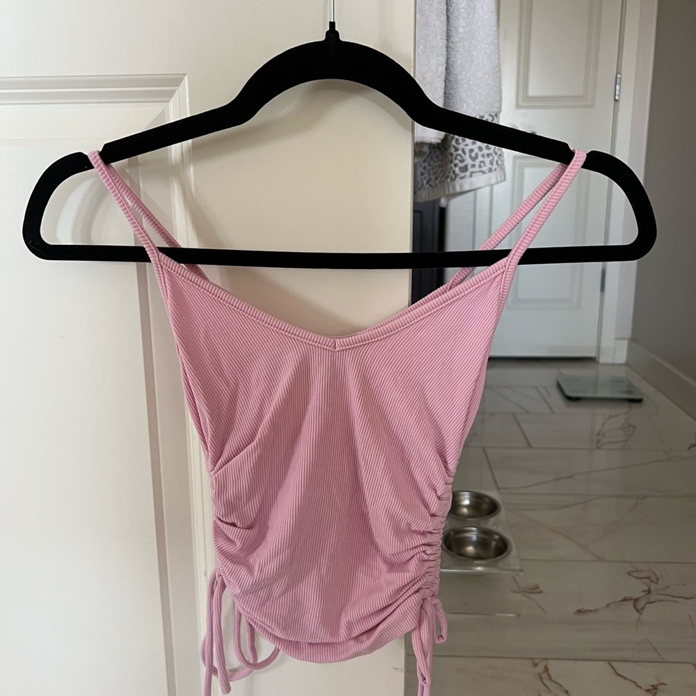 Side cinch pink tank